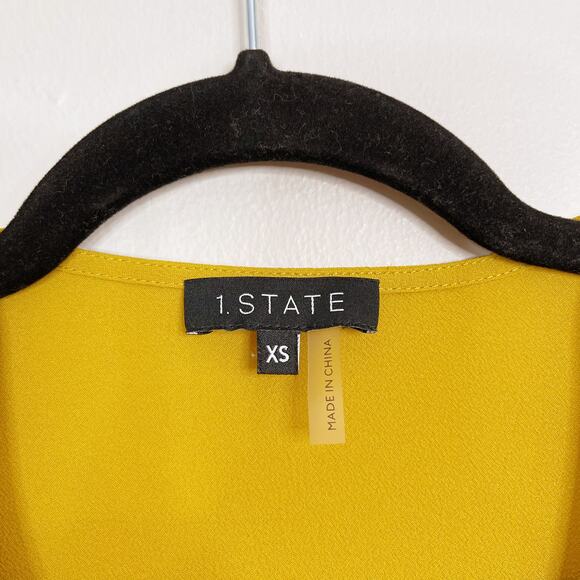 1. State Button Front Blouse Top in Honey Pot Yellow XSmall XS VNeck Ruffle Cuff - Picture 6 of 9